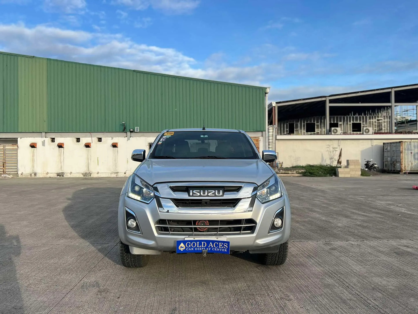 2017 ISUZU DMAX 3.0L 4X2 AUTOMATIC TRANSMISSION - Gold Aces Car Display Center