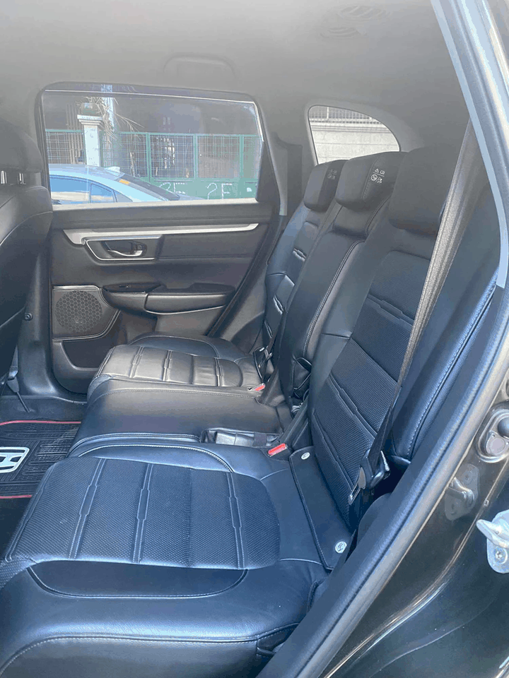 2018 HONDA CRV 1.6L TURBO DIESEL 4X2 AUTOMATIC TRANSMISSION - Gold Aces Car Display Center