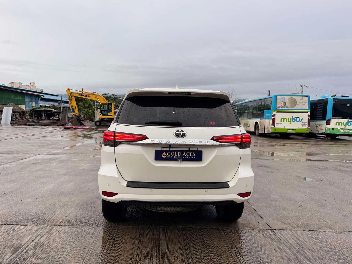 2018 TOYOTA FORTUNER V 2.4 AUTOMATIC TRANSMISSION - Gold Aces Car Display Center