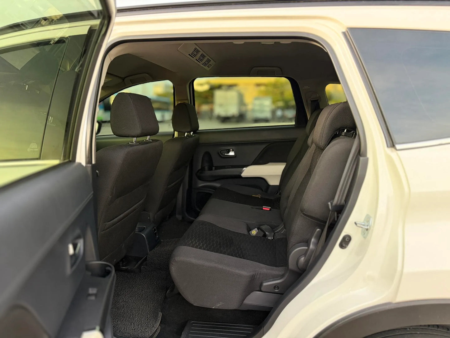 2019 TOYOTA RUSH G 1.5L GAS AUTOMATIC TRANSMISSION - Gold Aces Car Display Center