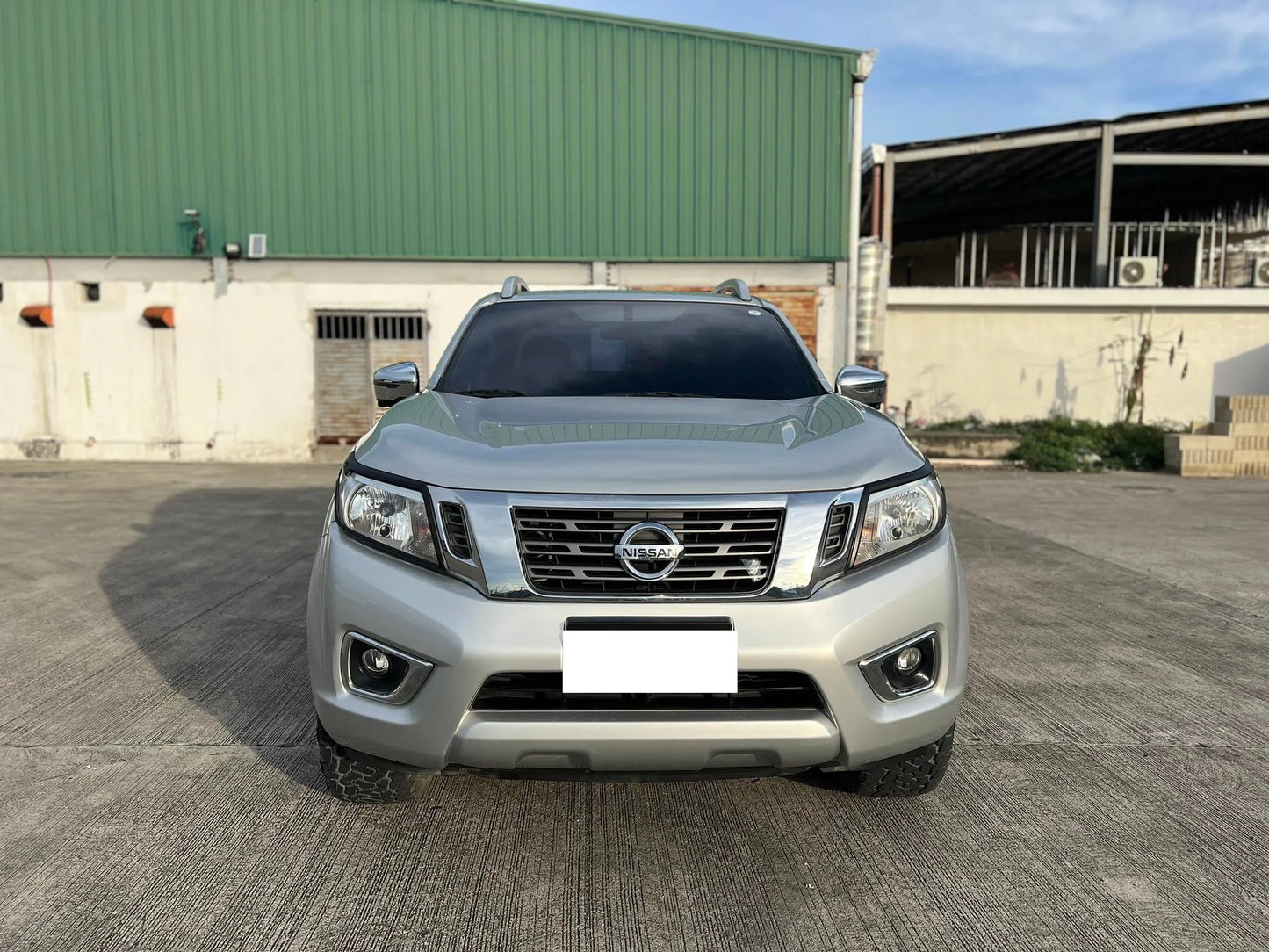 2020 NISSAN NAVARA 2.5L EL 4X2 MANUAL TRANSMISSION - Gold Aces Car Display Center