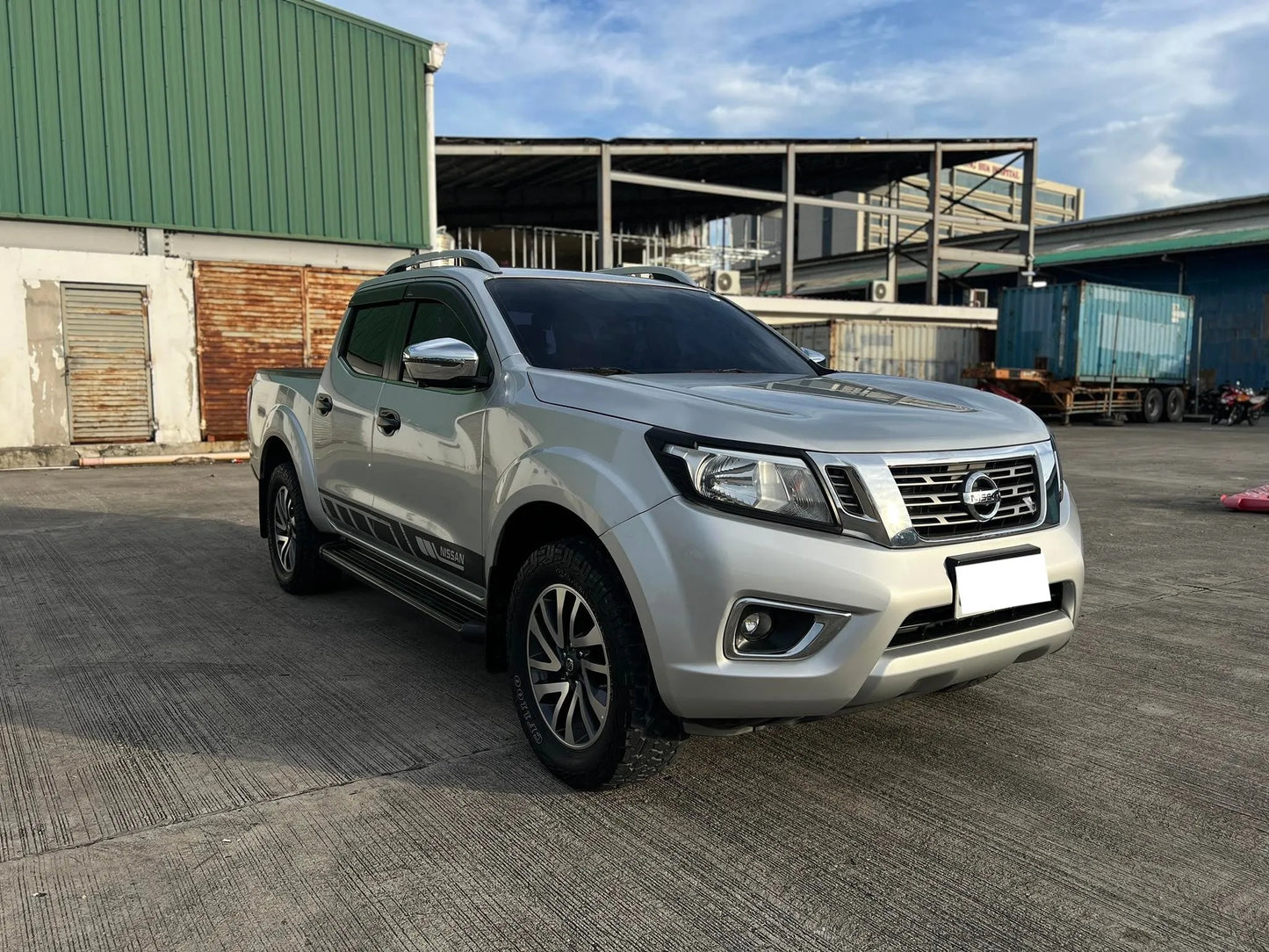 2020 NISSAN NAVARA 2.5L EL 4X2 MANUAL TRANSMISSION - Gold Aces Car Display Center