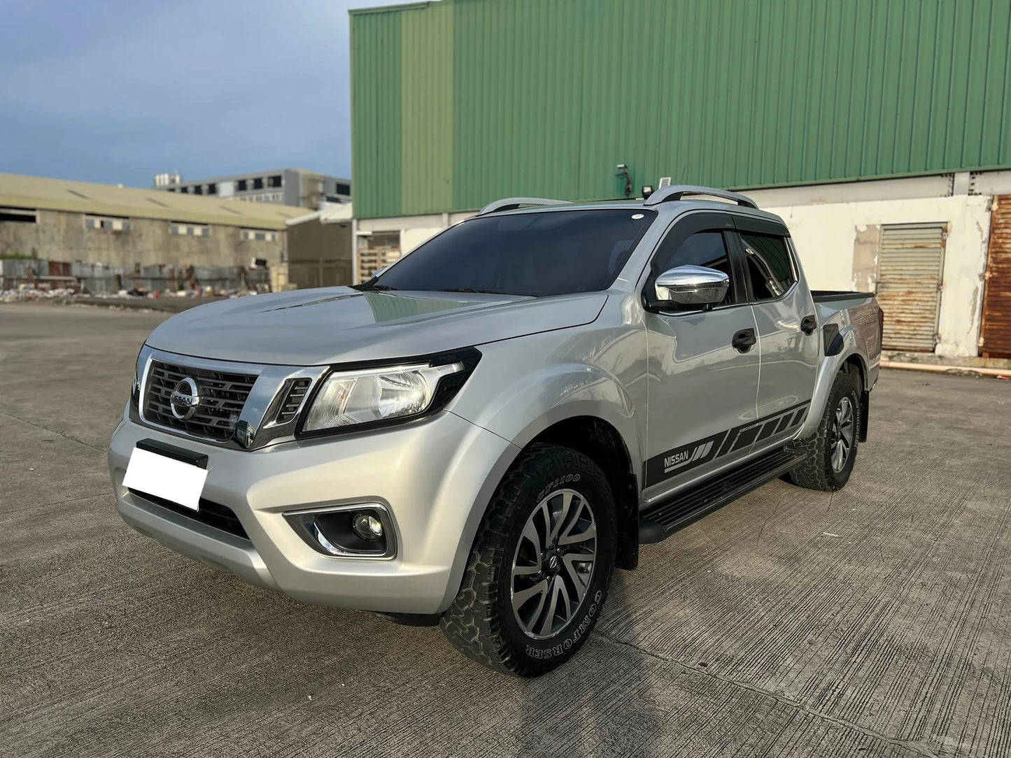 2020 NISSAN NAVARA 2.5L EL 4X2 MANUAL TRANSMISSION - Gold Aces Car Display Center