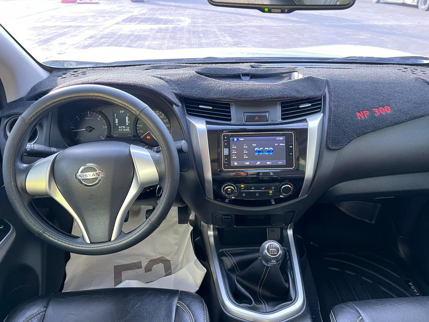 2020 NISSAN NAVARA 2.5L EL 4X2 MANUAL TRANSMISSION - Gold Aces Car Display Center