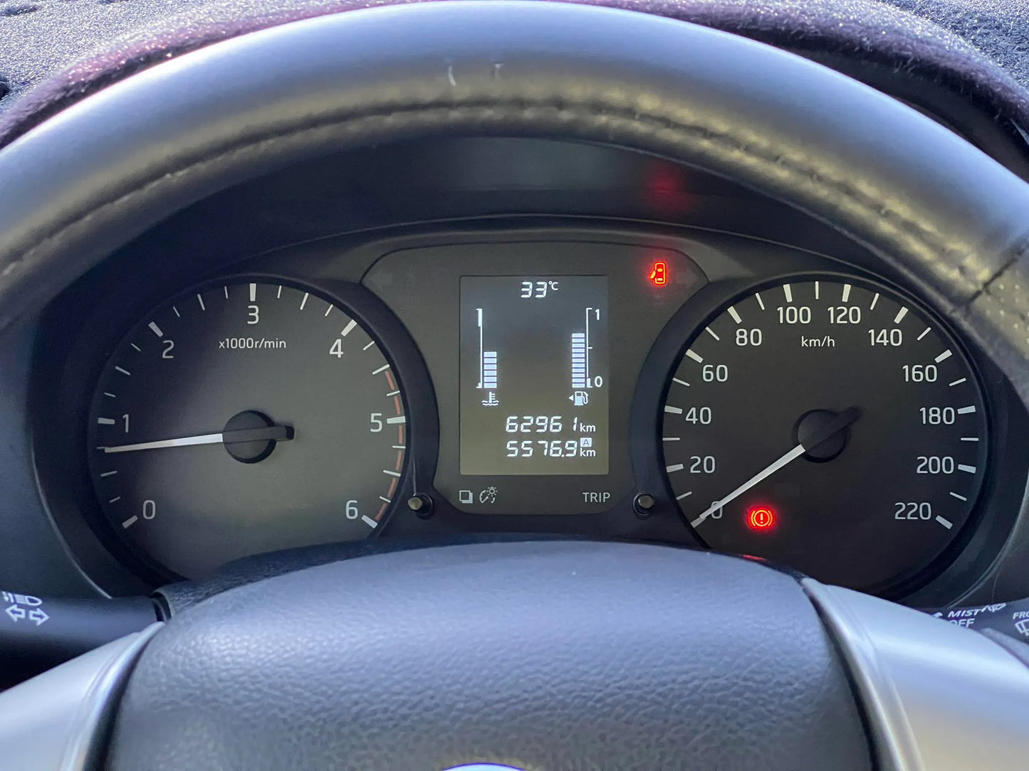 2020 NISSAN NAVARA 2.5L EL 4X2 MANUAL TRANSMISSION - Gold Aces Car Display Center