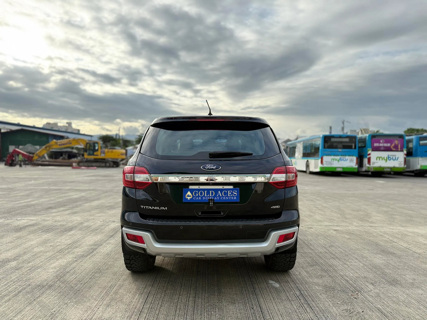 2021 FORD EVEREST TITANIUM 4X4 3.2L DSL 4X4 AUTOMATIC TRANSMISSION - Gold Aces Car Display Center