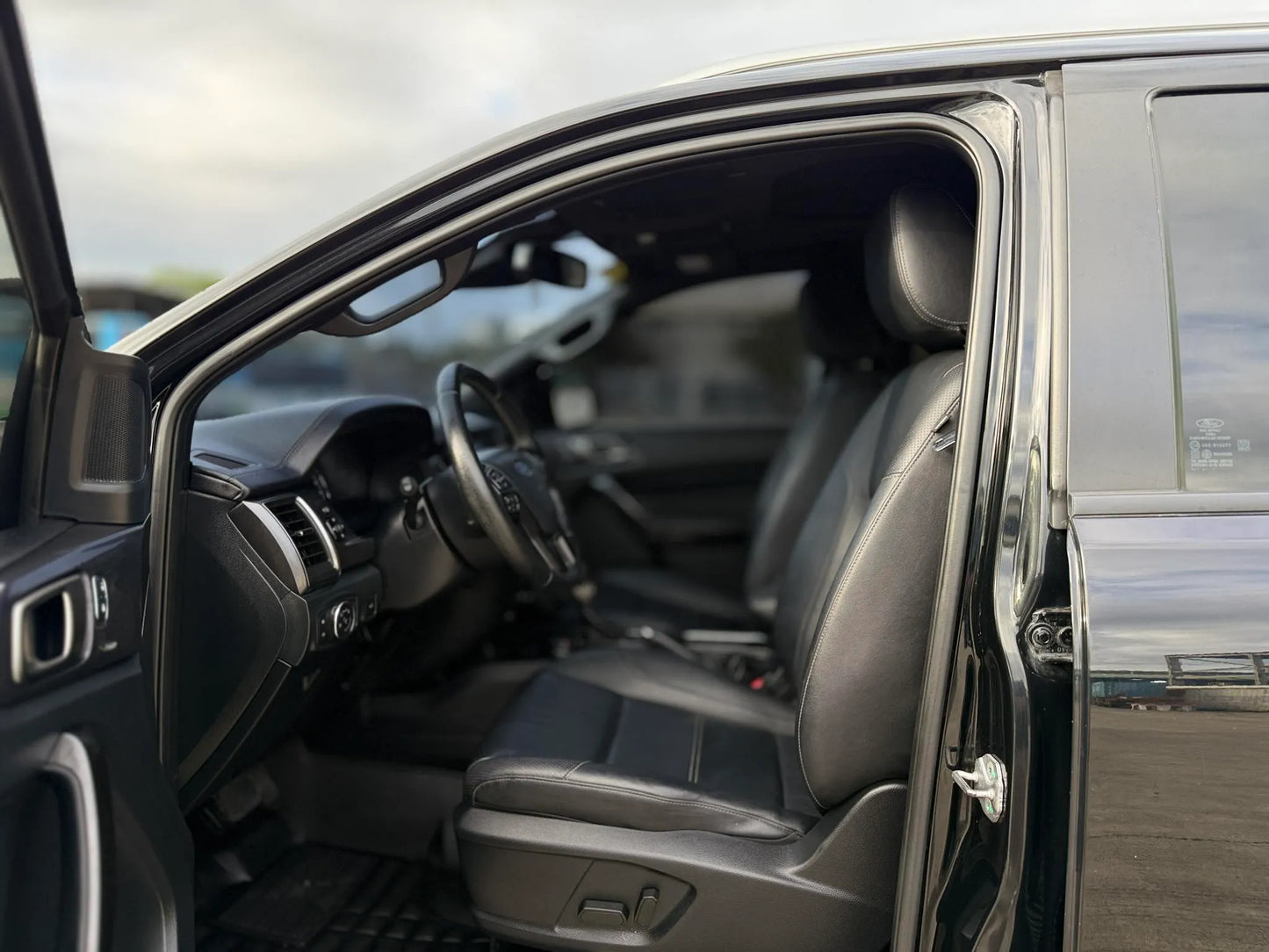 2021 FORD EVEREST TITANIUM 4X4 3.2L DSL 4X4 AUTOMATIC TRANSMISSION - Gold Aces Car Display Center