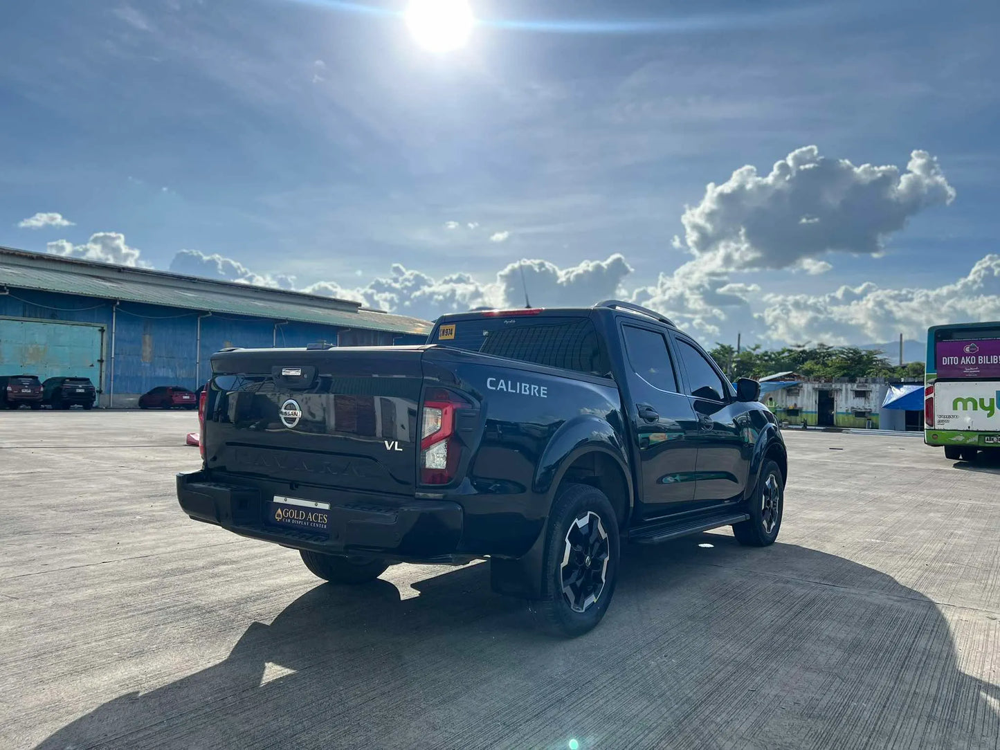 2021 NISSAN NAVARA 2.5L VL 4X2 AUTOMATIC TRANSMISSION - Gold Aces Car Display Center