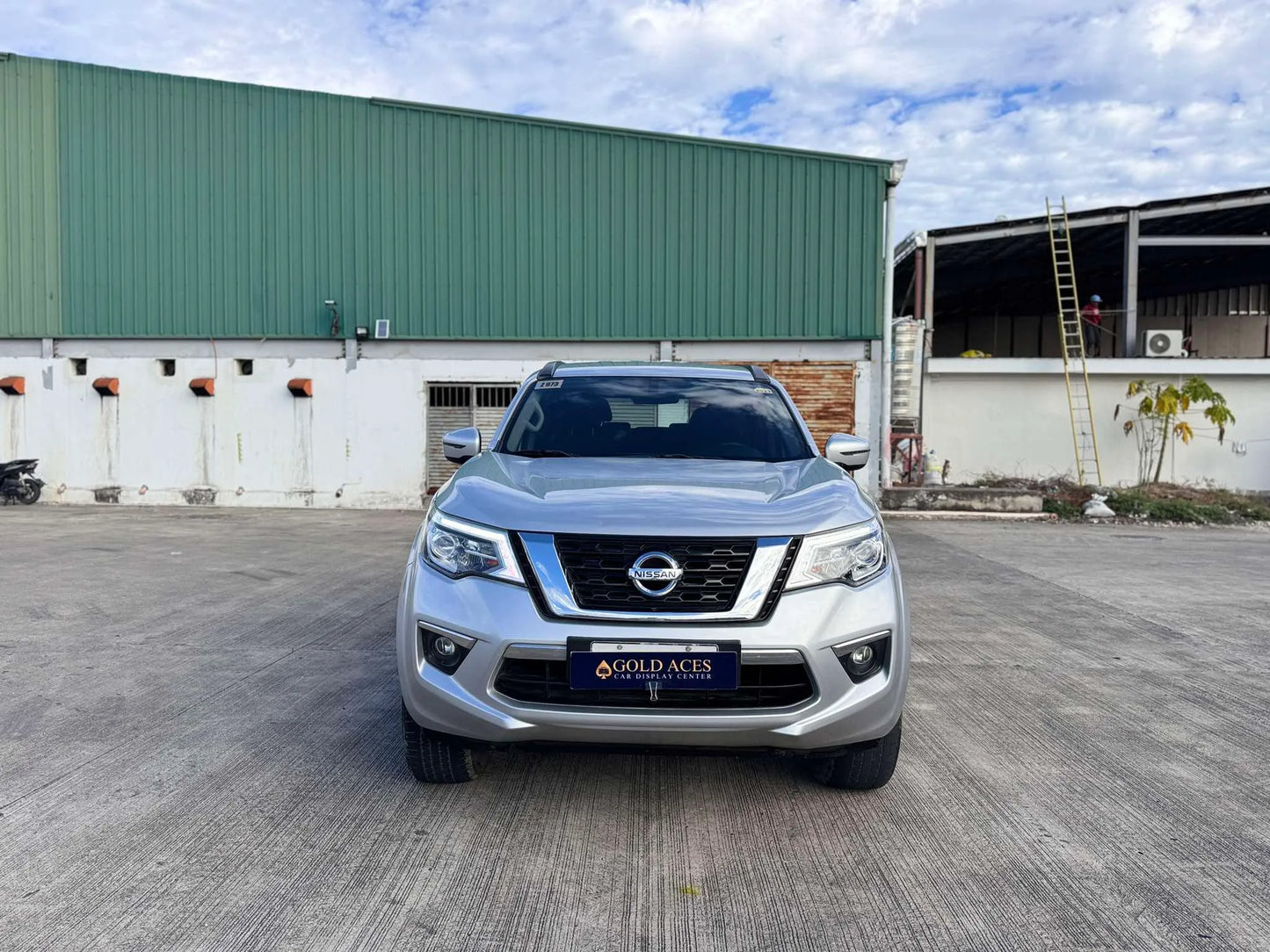 2021 NISSAN TERRA 2.5L VE 4X2 AUTOMATIC TRANMISSION - Gold Aces Car Display Center