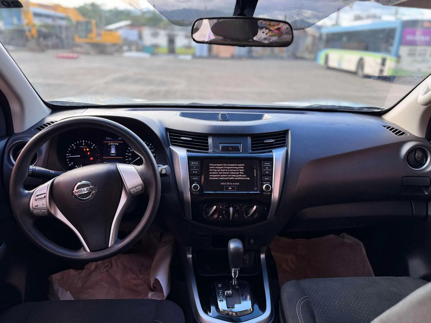 2021 NISSAN TERRA 2.5L VE 4X2 AUTOMATIC TRANMISSION - Gold Aces Car Display Center