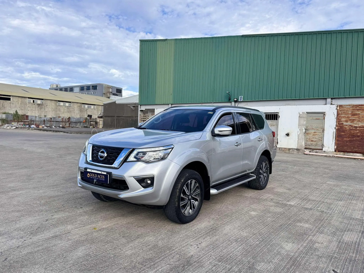 2021 NISSAN TERRA 2.5L VE 4X2 AUTOMATIC TRANMISSION - Gold Aces Car Display Center