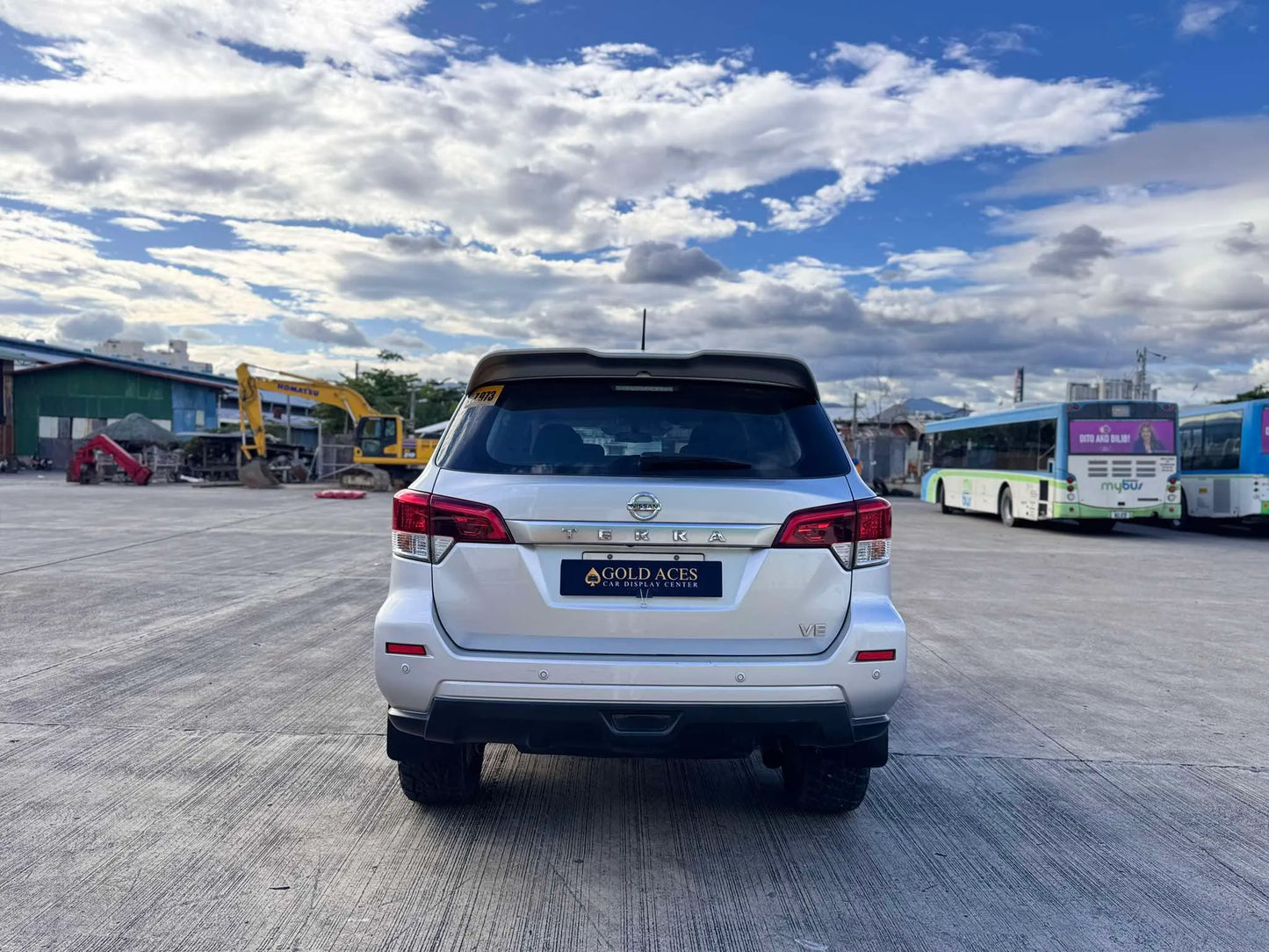 2021 NISSAN TERRA 2.5L VE 4X2 AUTOMATIC TRANMISSION - Gold Aces Car Display Center