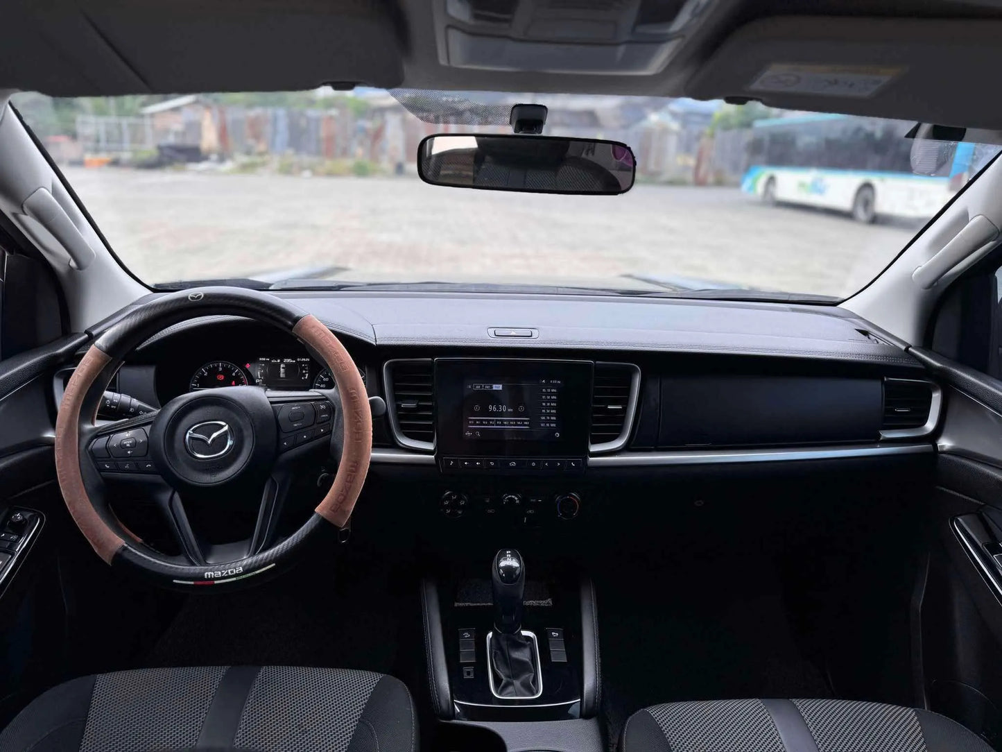 2022 MAZDA BT50 3.0L 4X2 AUTOMATIC TRANSMISSION (10T KMS ONLY!) - Gold Aces Car Display Center