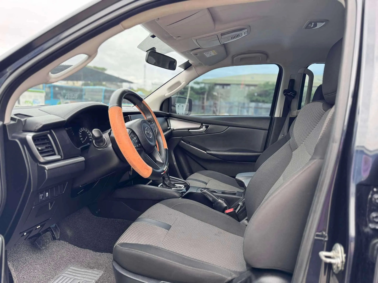 2022 MAZDA BT50 3.0L 4X2 AUTOMATIC TRANSMISSION (10T KMS ONLY!) - Gold Aces Car Display Center