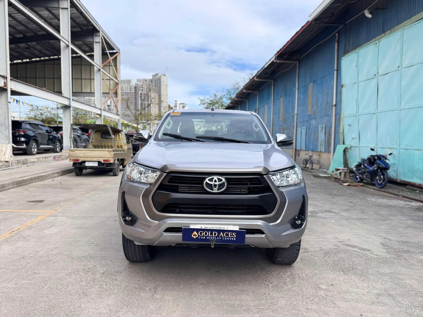 2022 TOYOTA HILUX G 2.4L AUTOMATIC TRANSMISSION - Gold Aces Car Display Center