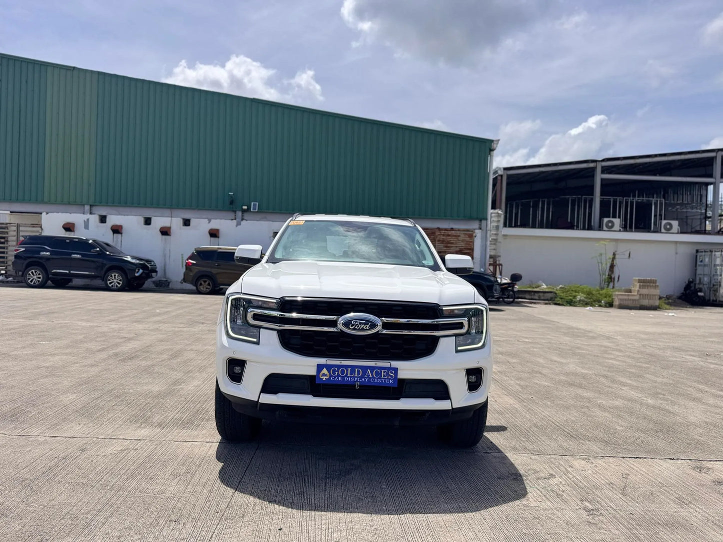 2023 FORD EVEREST LIMITED TURBO 2.0L DSL 4X2 AUTOMATIC TRANSMISSION (7T KMS ONLY!) - Gold Aces Car Display Center