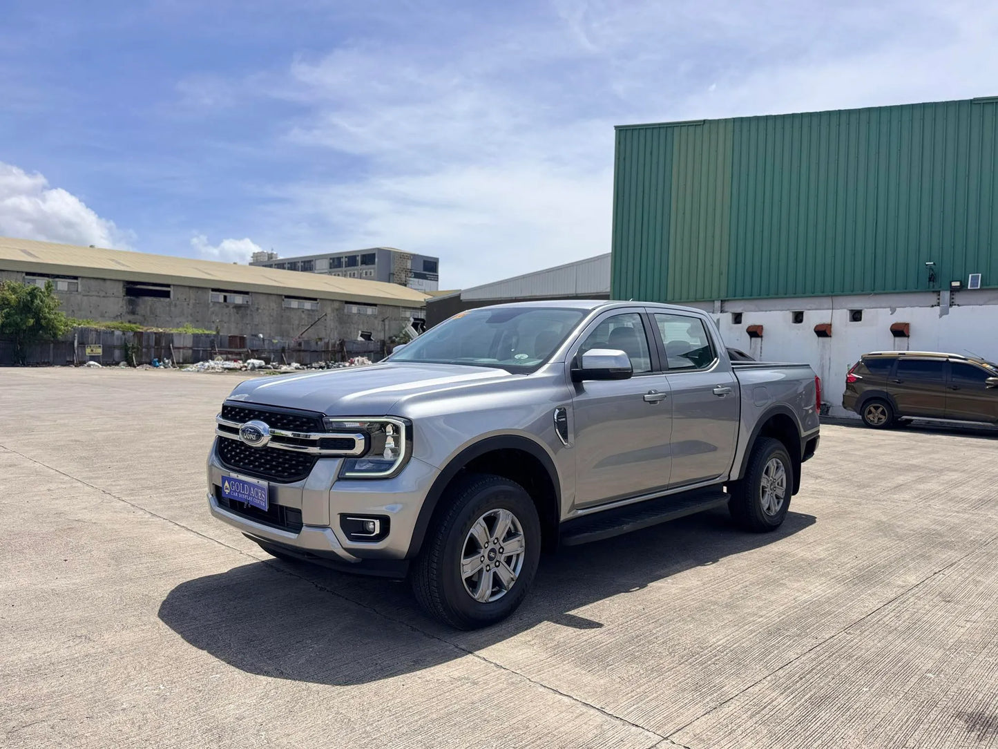 2023 FORD RANGER XLT 2.2L 4X2 AUTOMATIC TRANSMISSION (6T KMS ONLY!) - Gold Aces Car Display Center