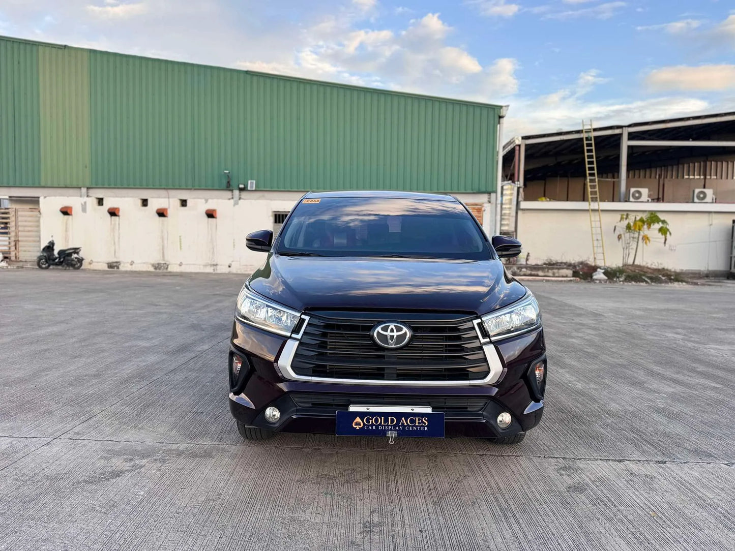 2023 TOYOTA INNOVA 2.8L E AUTOMATIC TRANSMISSION - Gold Aces Car Display Center