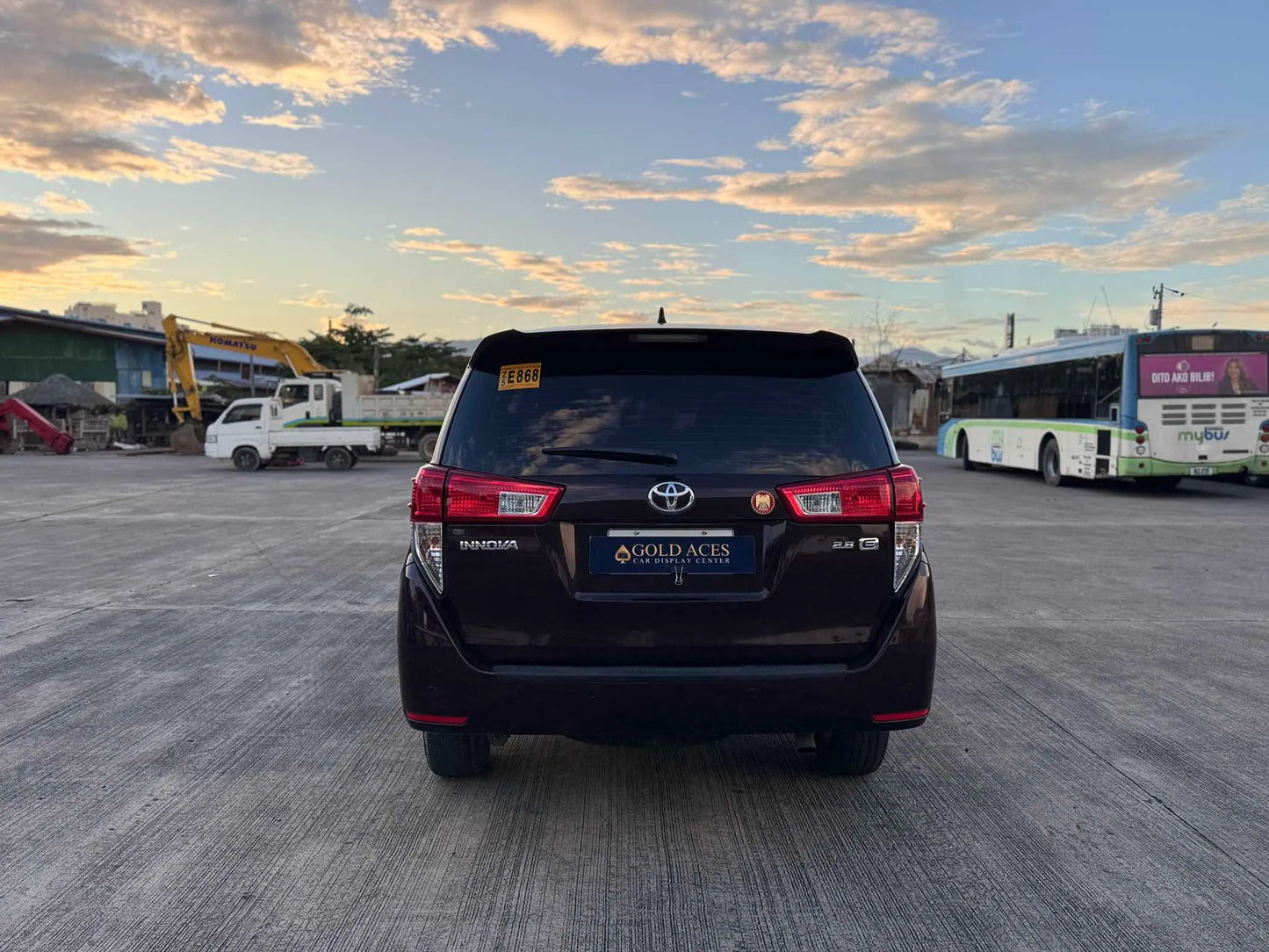 2023 TOYOTA INNOVA 2.8L E AUTOMATIC TRANSMISSION - Gold Aces Car Display Center