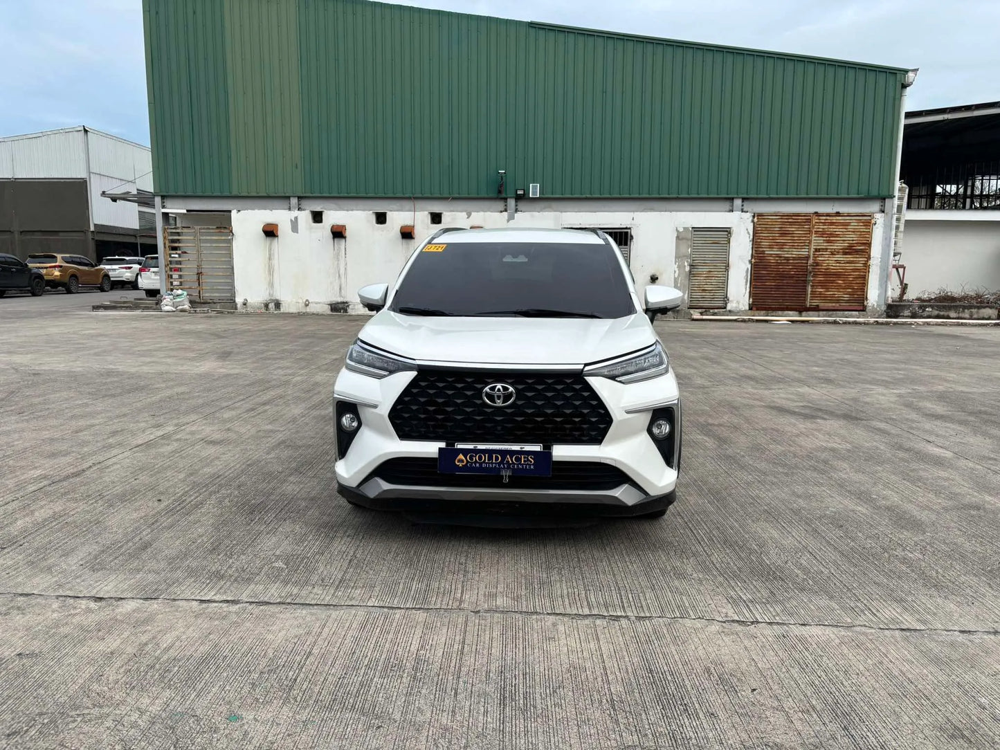 2023 TOYOTA VELOZ 1.5L CVT (11T KMS ONLY!) - Gold Aces Car Display Center