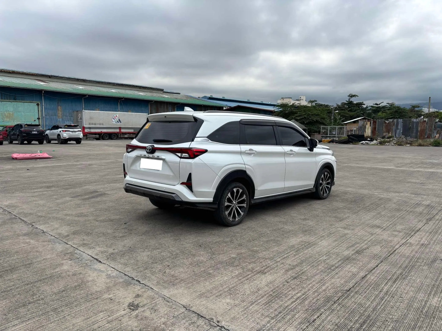 2023 TOYOTA VELOZ 1.5L CVT (11T KMS ONLY!) - Gold Aces Car Display Center