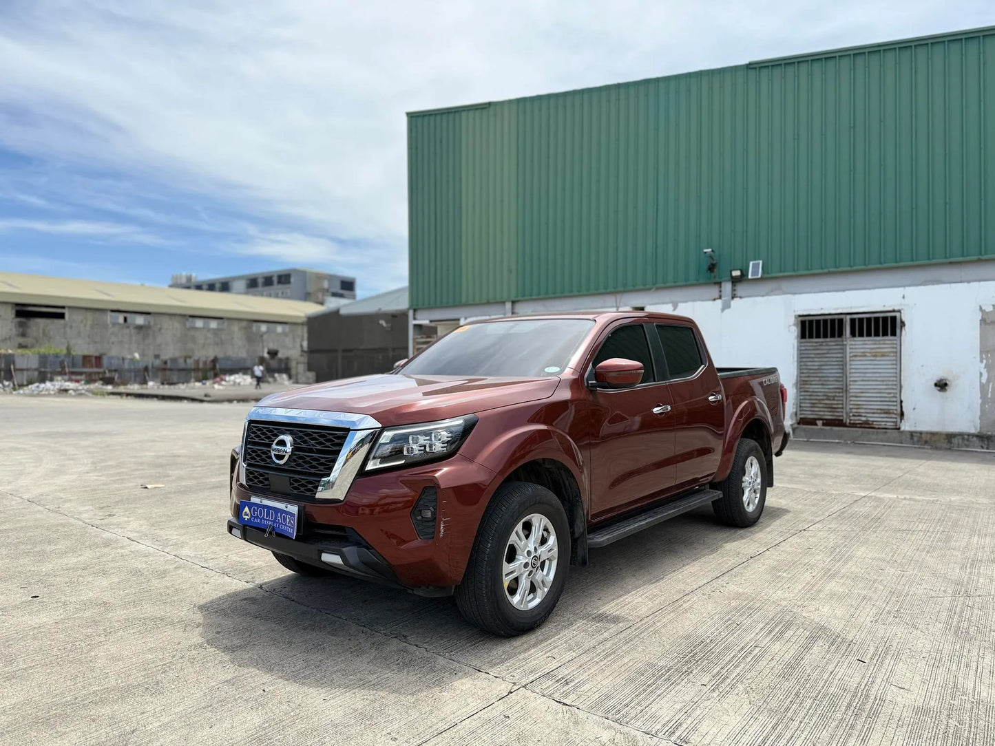 2024 NISSAN NAVARA 2.5L VE 4X2 AUTOMATIC TRANSMISSION - Gold Aces Car Display Center