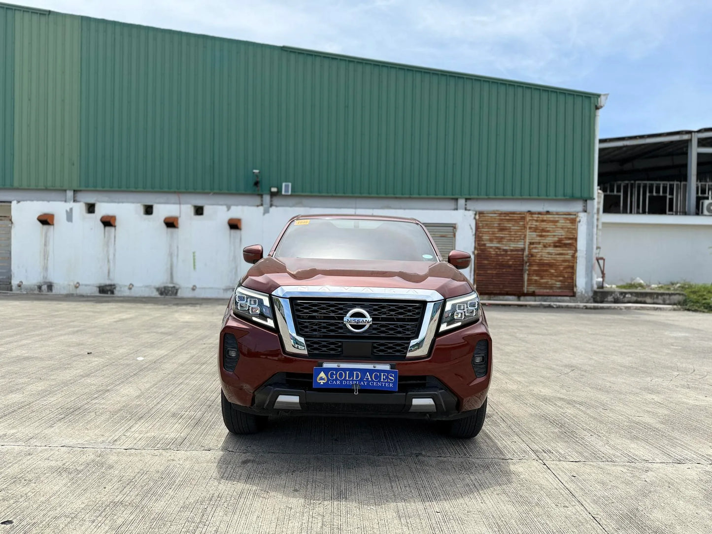 2024 NISSAN NAVARA 2.5L VE 4X2 AUTOMATIC TRANSMISSION - Gold Aces Car Display Center