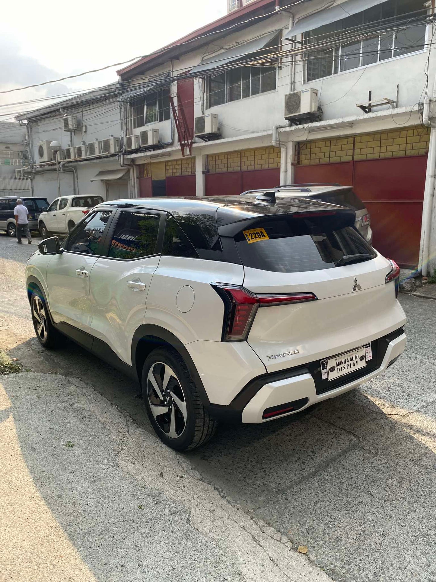 2025 MITSUBISHI XFORCE GLS 1.5LG 2WD AUTOMATIC TRANSMISSION (ALMOST BRAND NEW) Gold Aces Car Display Center