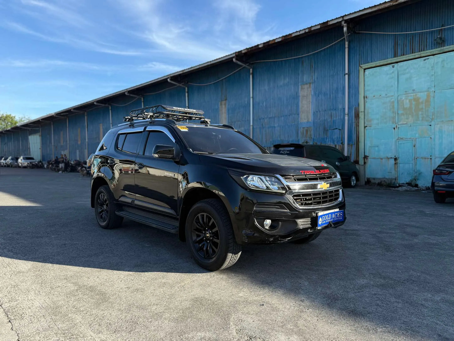 2017 CHEVROLET TRAILBLAZER 2.8L 4X4 AUTOMATIC TRANSMISSION Gold Aces Car Display Center
