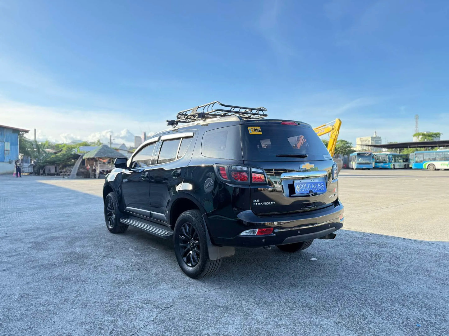 2017 CHEVROLET TRAILBLAZER 2.8L 4X4 AUTOMATIC TRANSMISSION Gold Aces Car Display Center