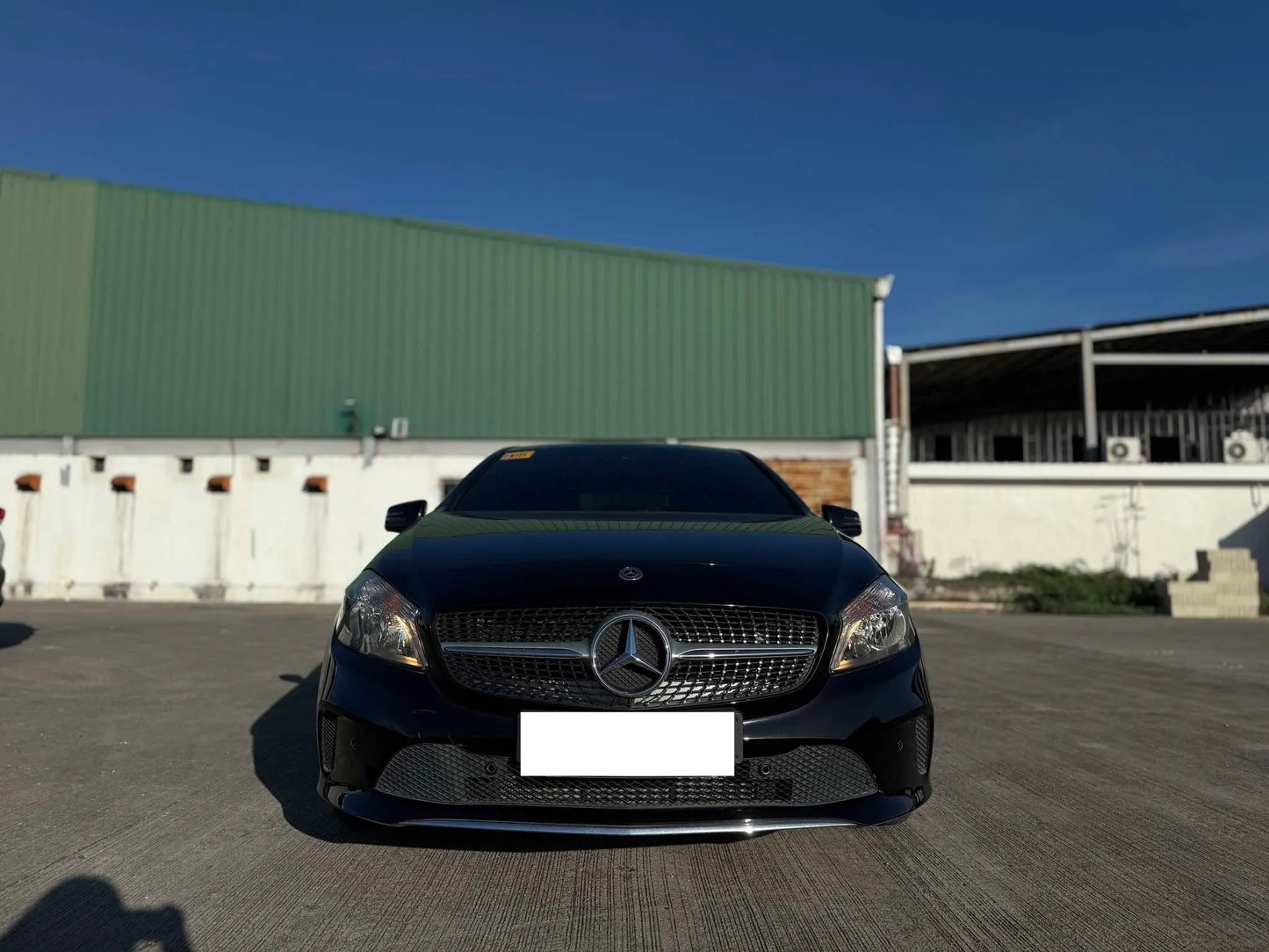 2018 MERCEDES BENZ A180 9T KMS ONLY! Gold Aces Car Display Center