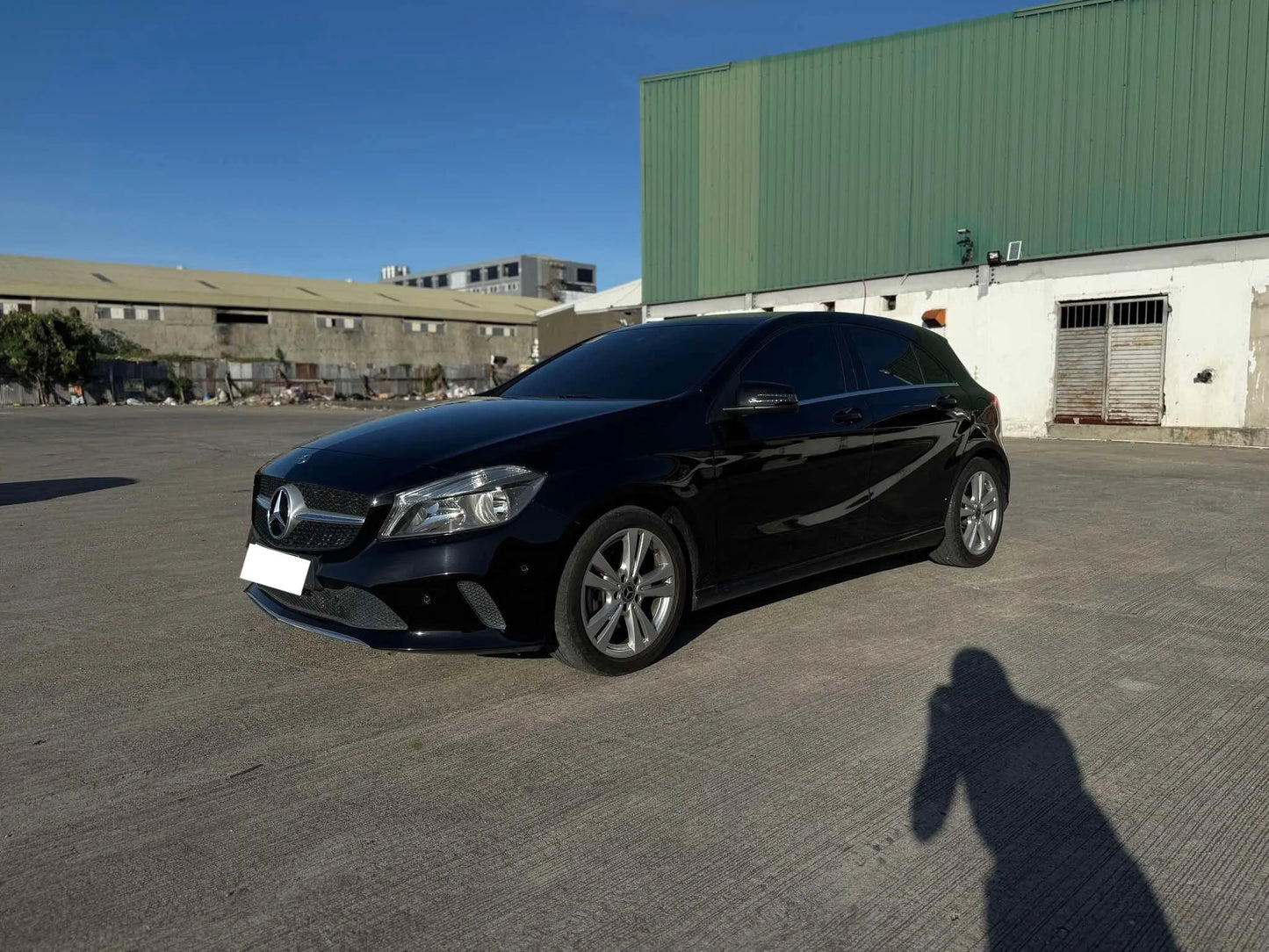 2018 MERCEDES BENZ A180 9T KMS ONLY! Gold Aces Car Display Center