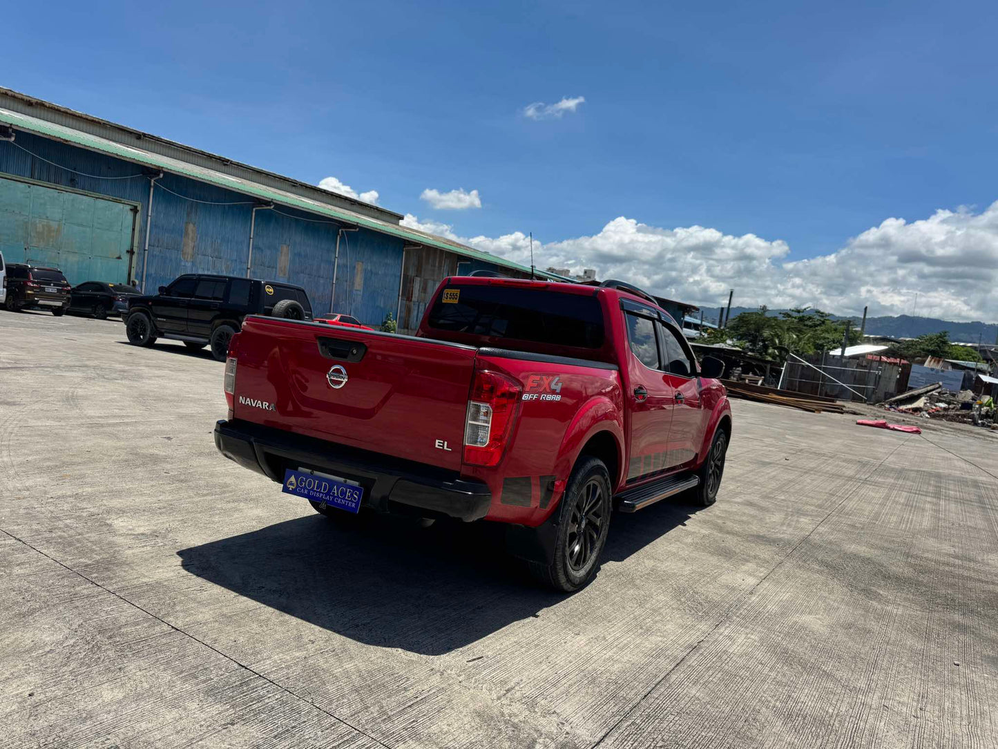 2020 NISSAN NAVARA 2.5L EL 4X2 AUTOMATIC TRANSMISSION Gold Aces Car Display Center
