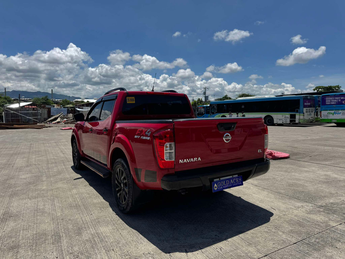 2020 NISSAN NAVARA 2.5L EL 4X2 AUTOMATIC TRANSMISSION Gold Aces Car Display Center