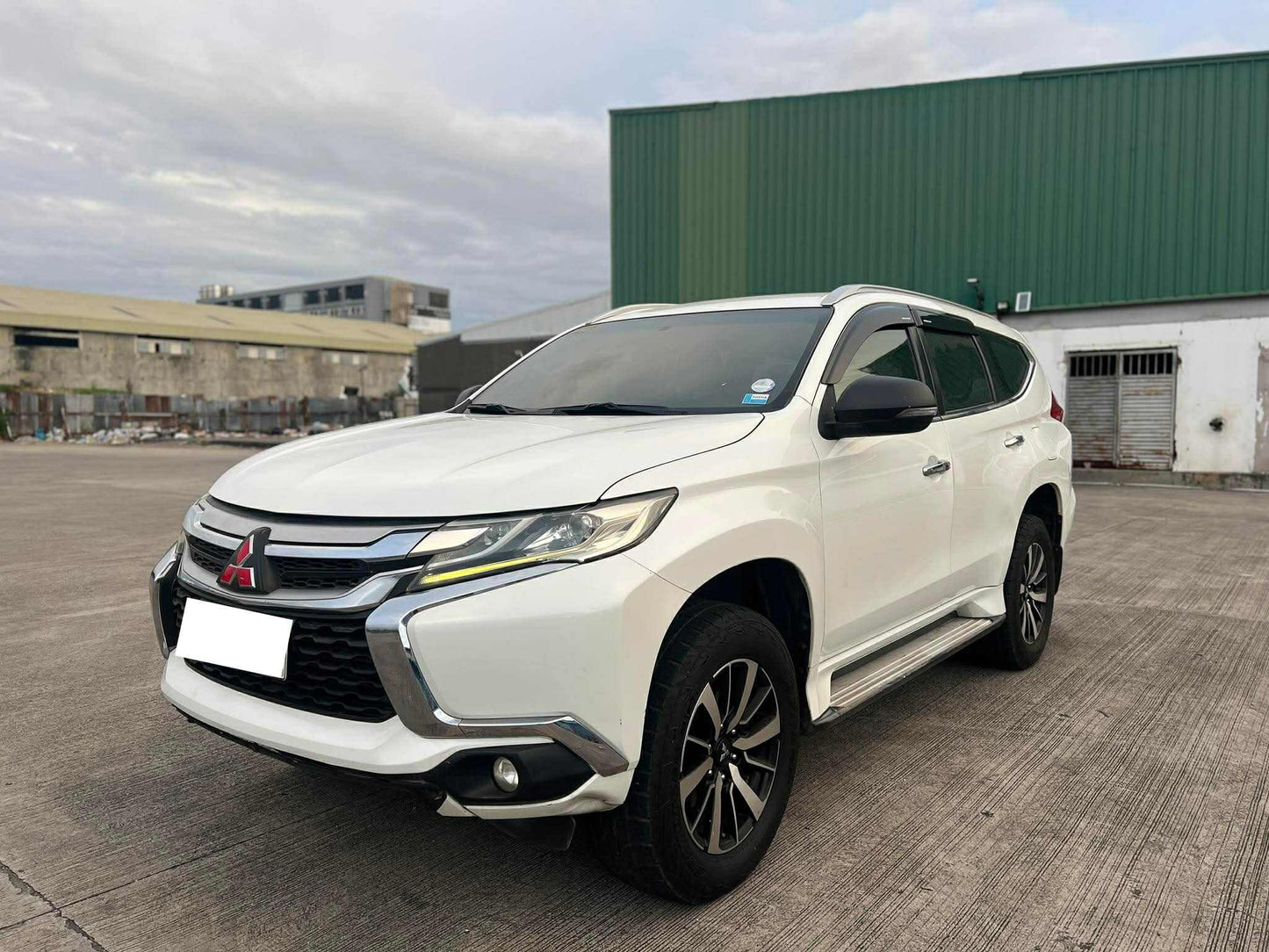 2017 MITSUBISHI MONTERO SPORTS PREMIUM GLS 2.4L DSL AUTOMATIC TRANSMISSION Gold Aces Car Display Center