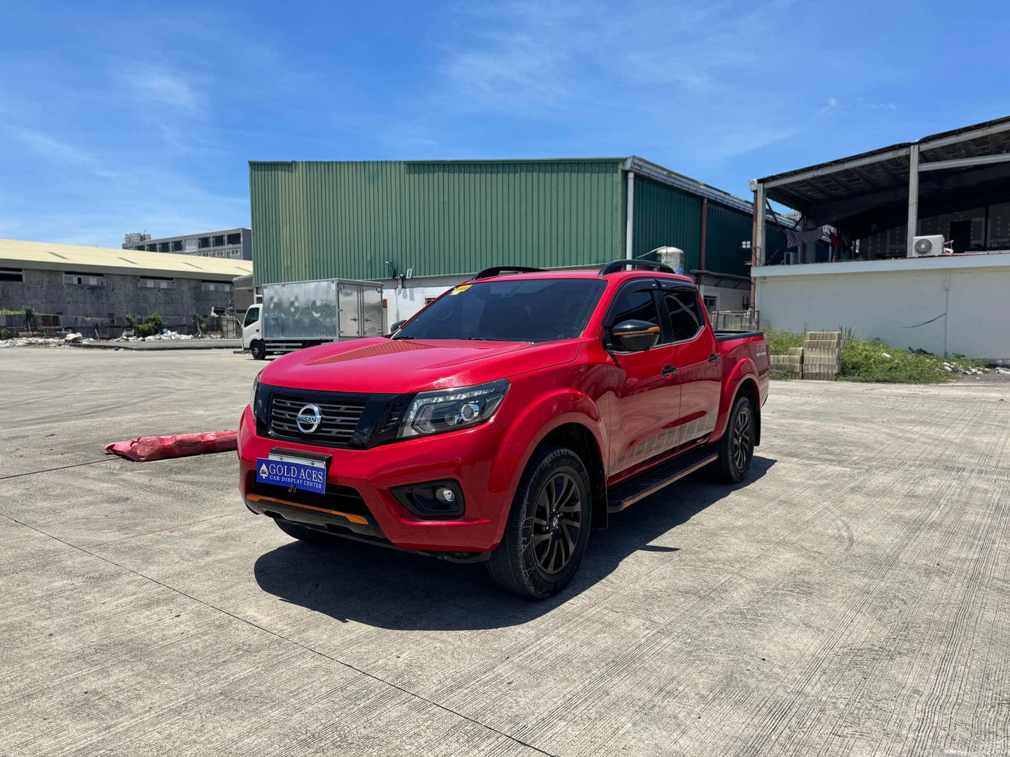 2020 NISSAN NAVARA 2.5L EL 4X2 AUTOMATIC TRANSMISSION Gold Aces Car Display Center