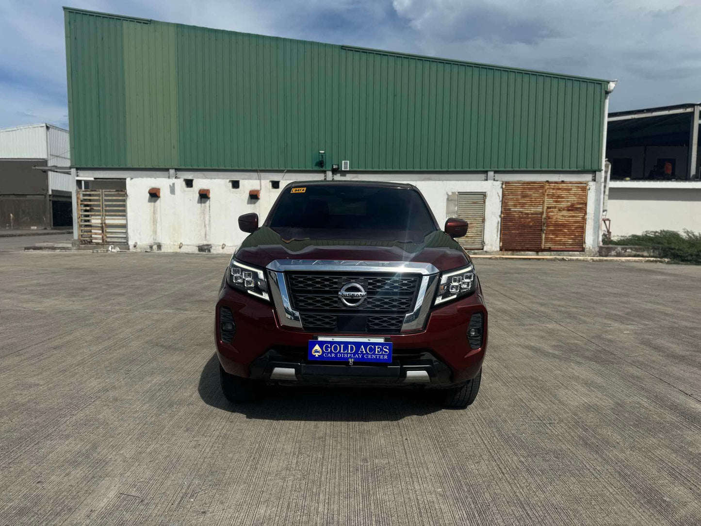 2025 NISSAN NAVARA 2.5L VE CALIBRE 4X2 MANUAL TRANSMISSION Gold Aces Car Display Center