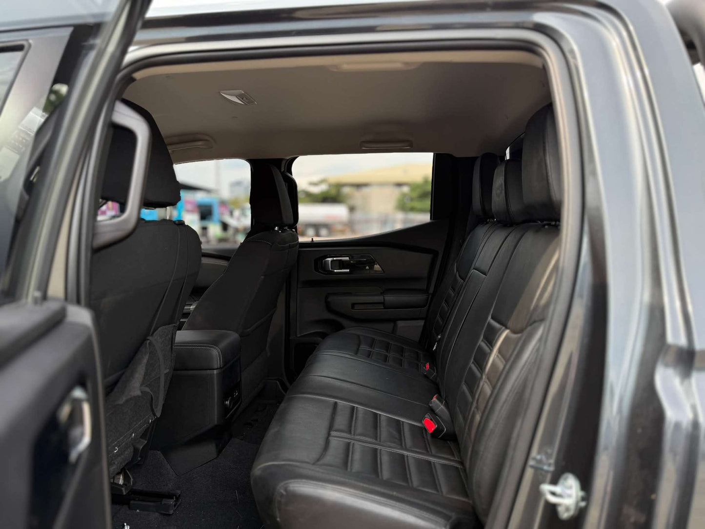 2024 MITSUBISHI TRITON 2.4L DIESEL GLS 4X2 2.4L AUTOMATIC TRANSMISSION Gold Aces Car Display Center