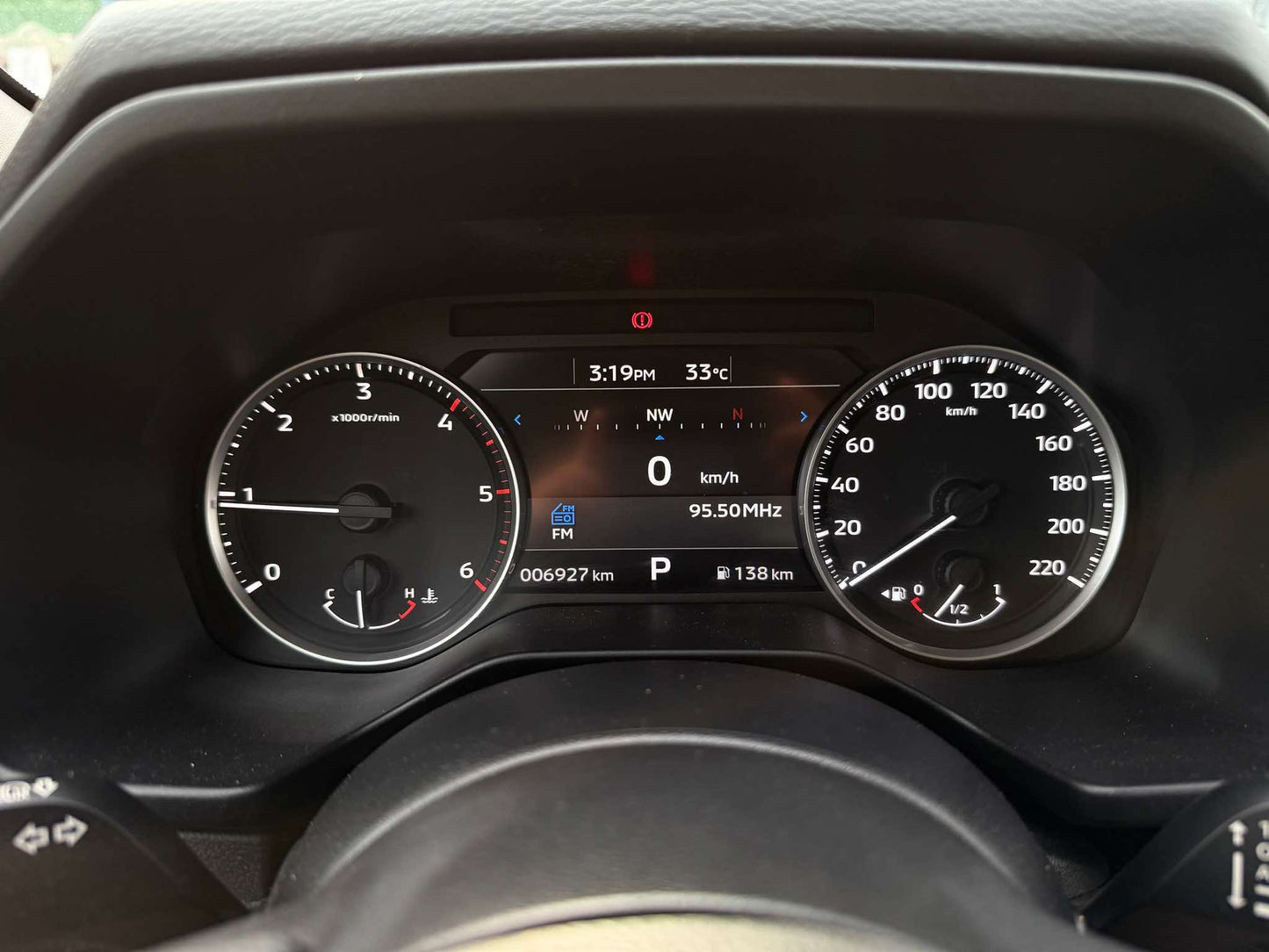 2024 MITSUBISHI TRITON 2.4L DIESEL GLS 4X2 2.4L AUTOMATIC TRANSMISSION Gold Aces Car Display Center