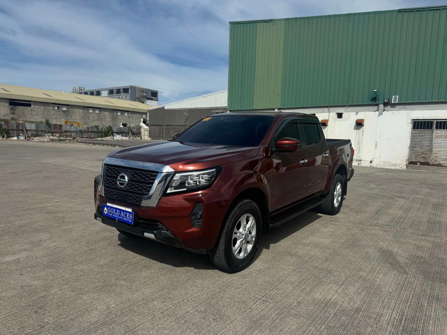 2025 NISSAN NAVARA 2.5L VE CALIBRE 4X2 MANUAL TRANSMISSION Gold Aces Car Display Center