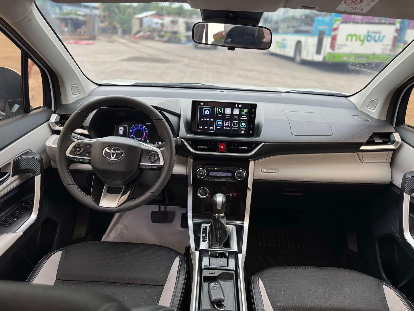 2023 TOYOTA VELOZ 1.5L V AUTOMATIC TRANSMISSION (24T KMS ONLY!) Gold Aces Car Display Center