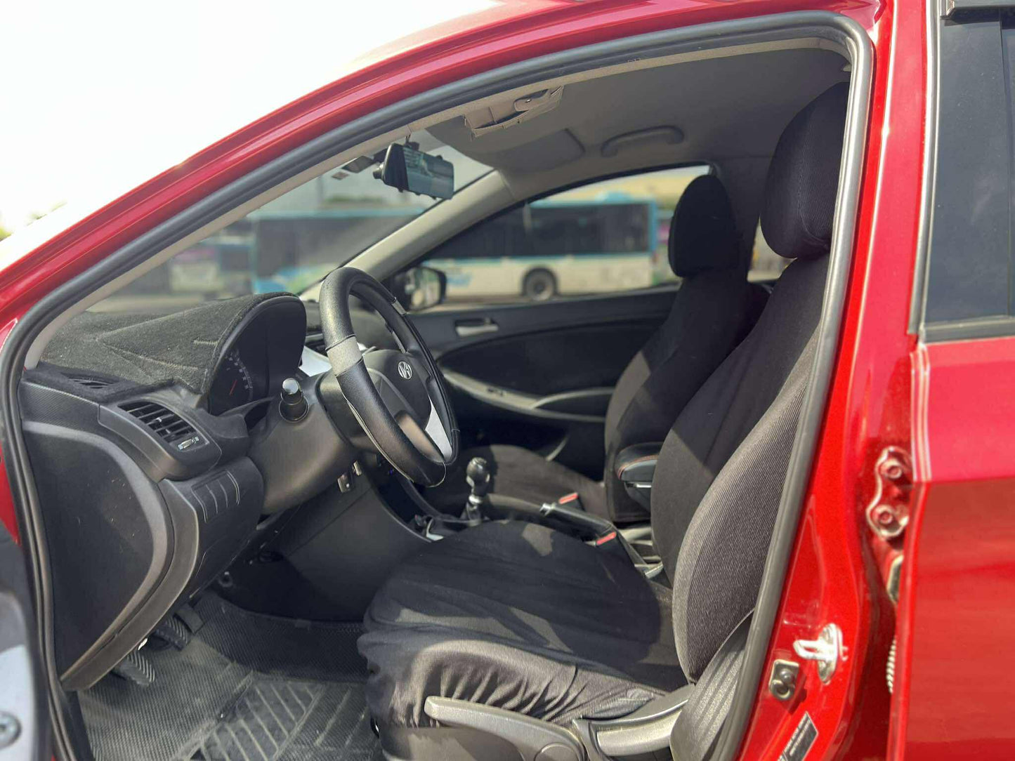 2016 HYUNDAI ACCENT 1.4L GAS MANUAL TRANSMISSION Gold Aces Car Display Center