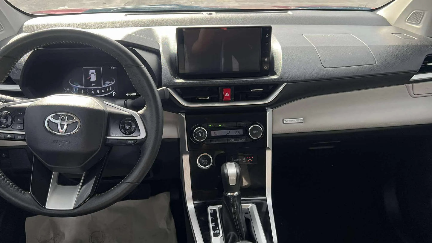 2024 TOYOTA VELOZ 1.5L CVT (15T KMS ONLY!) Gold Aces Car Display Center