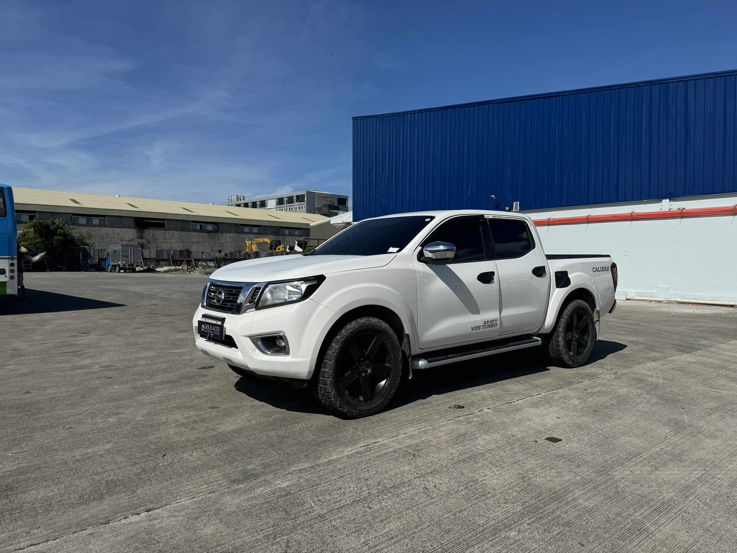 2018 NISSAN NAVARA 2.5L EL 4X2 MANUAL TRANSMISSION Gold Aces Car Display Center