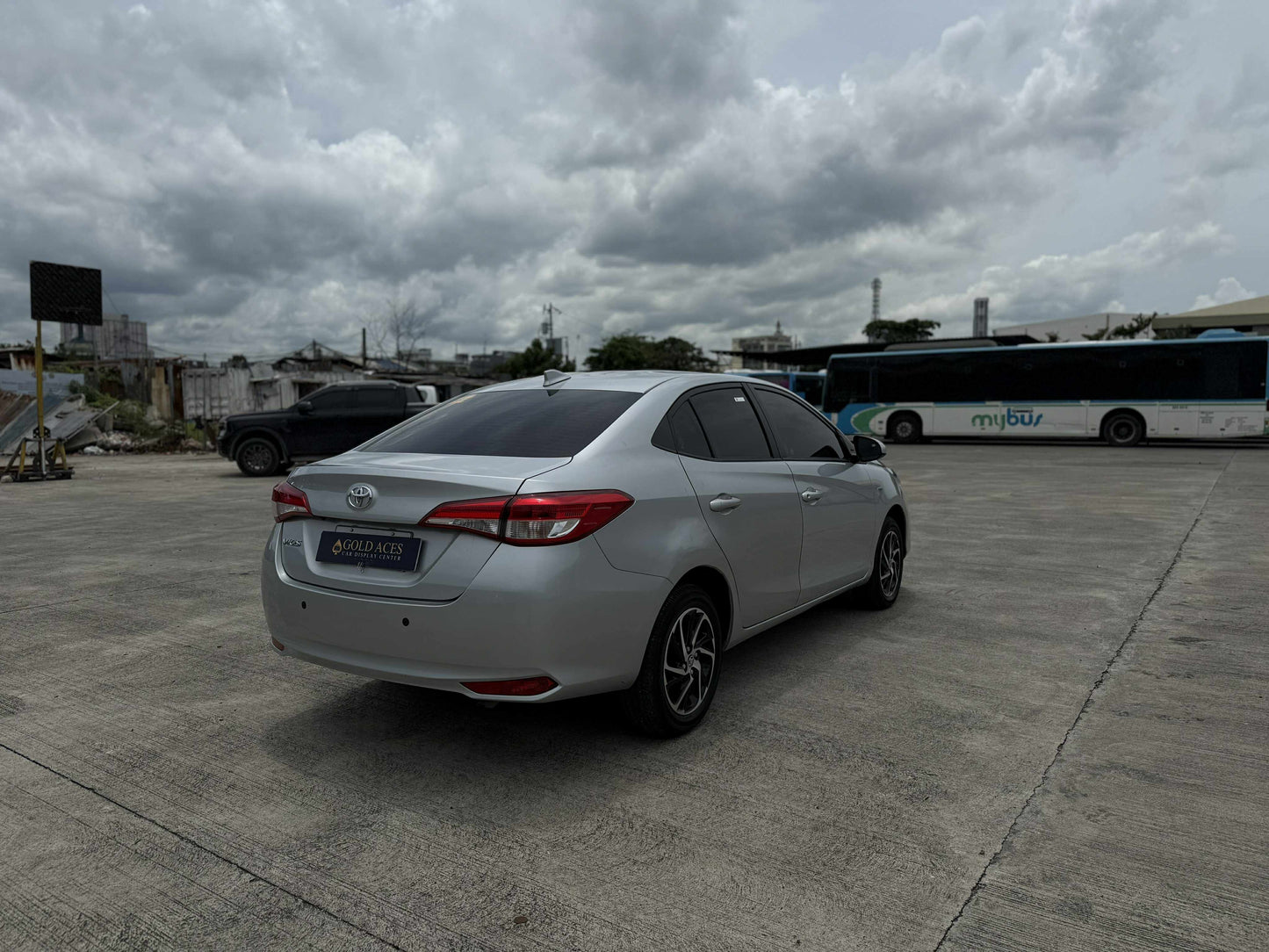 2025 TOYOTA VIOS 1.3L XLE AUTOMATIC TRANSMISSION (2TKMS ONLY!) Gold Aces Car Display Center