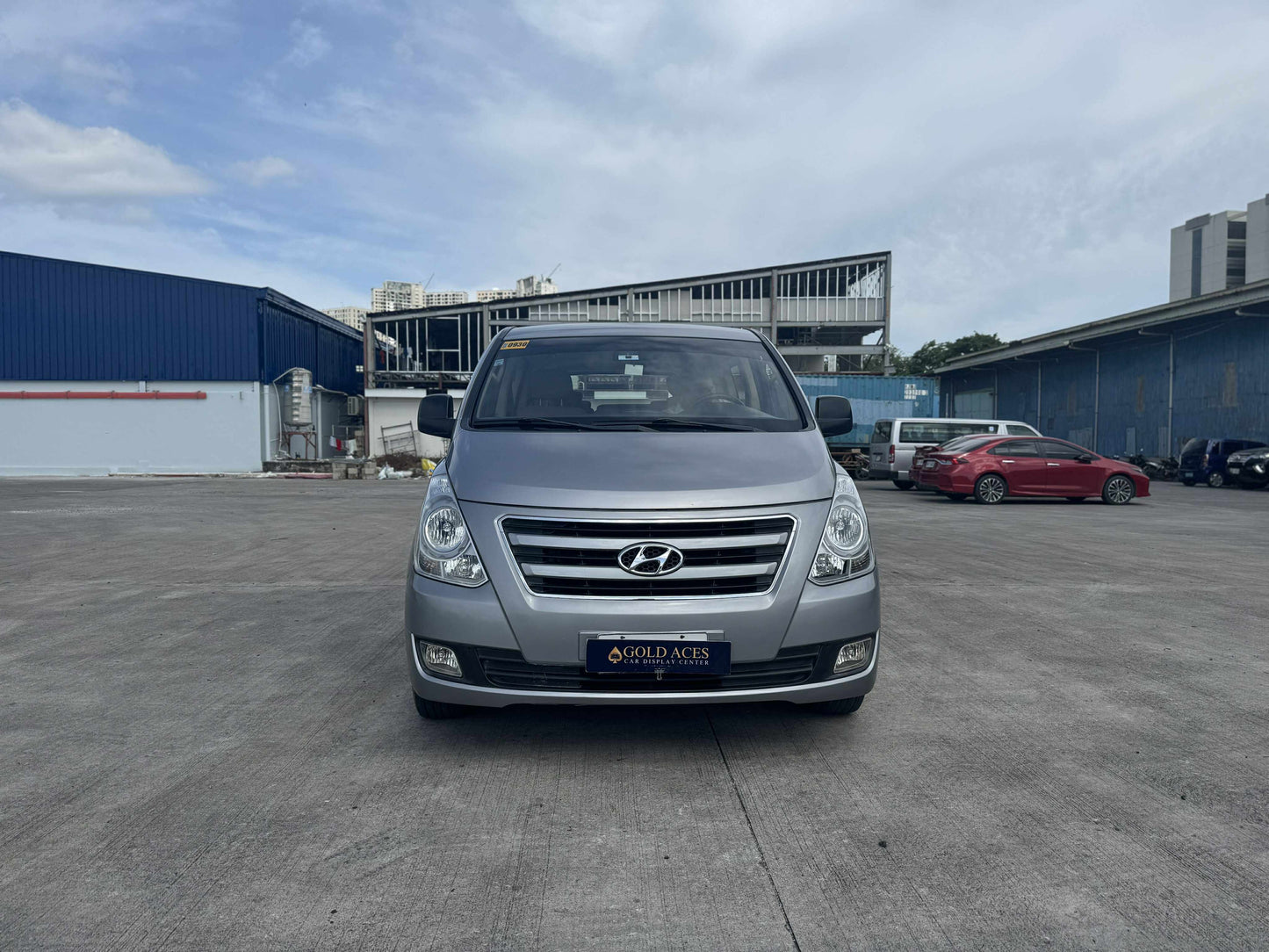 2016 HYUNDAI GRAND STAREX 2.5L AUTOMATIC TRANSMISSION Gold Aces Car Display Center
