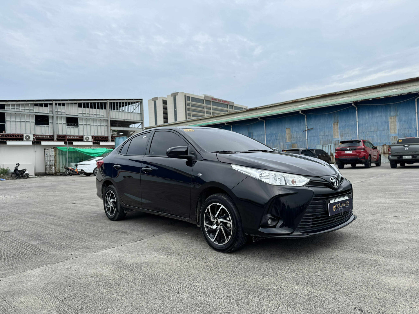 2025 TOYOTA VIOS 1.3L XLE AUTOMATIC TRANSMISSION (3TKMS ONLY!) Gold Aces Car Display Center