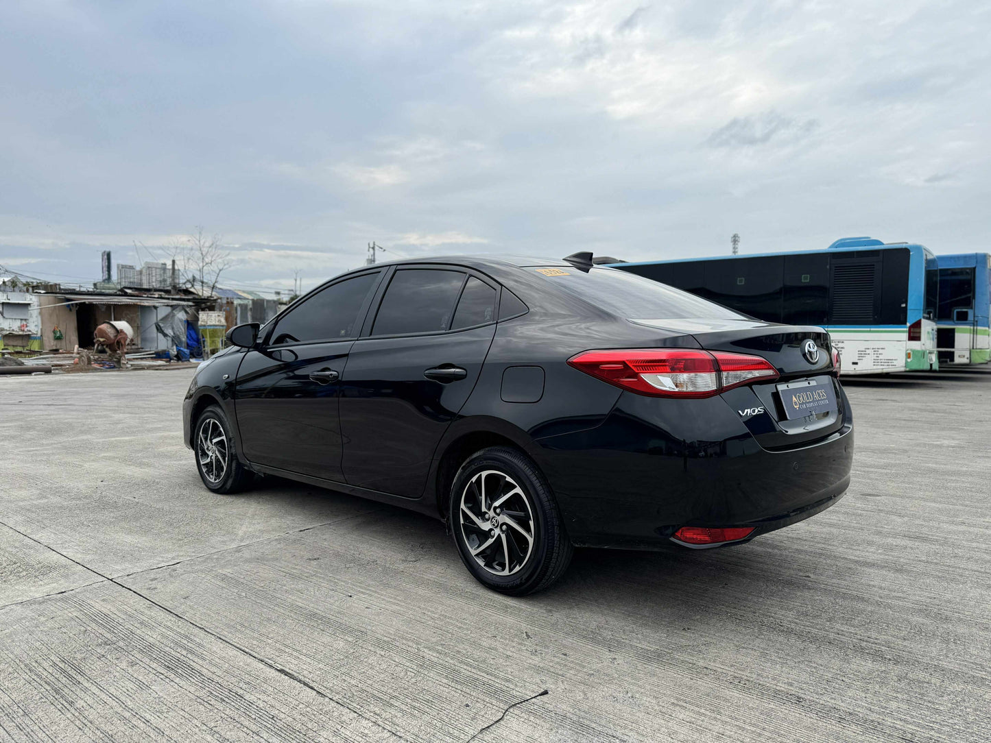 2025 TOYOTA VIOS 1.3L XLE AUTOMATIC TRANSMISSION (3TKMS ONLY!) Gold Aces Car Display Center