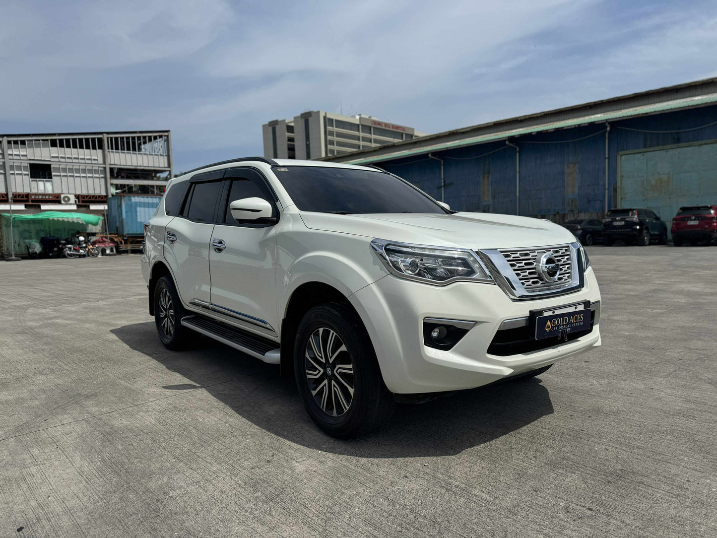 2019 NISSAN TERRA 2.5L VL 4X2 AUTOMATIC TRANMISSION Gold Aces Car Display Center