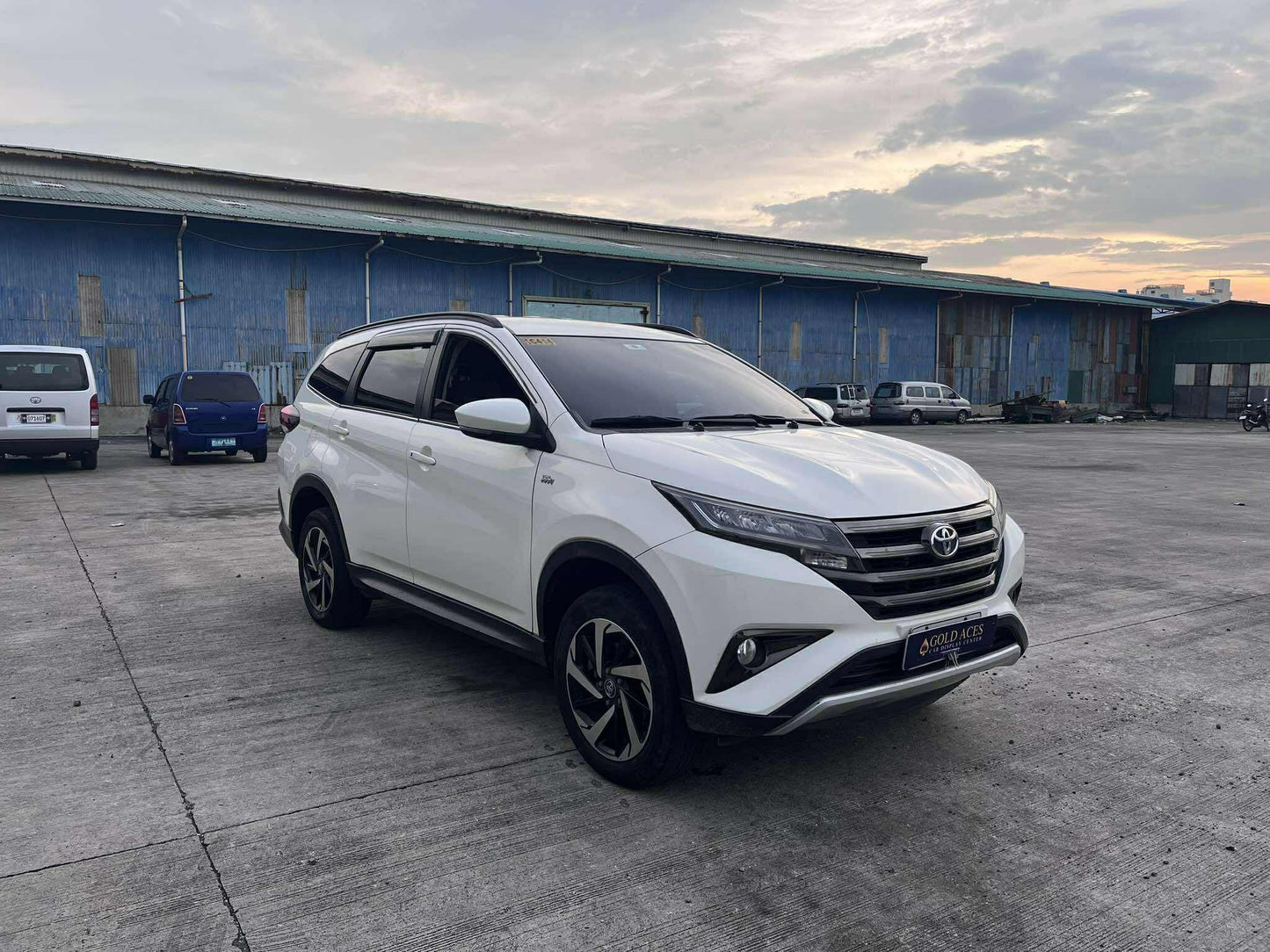 2019 TOYOTA RUSH 1.5L G AUTOMATIC TRANSMISSION (35T KMS ONLY!) Gold Aces Car Display Center